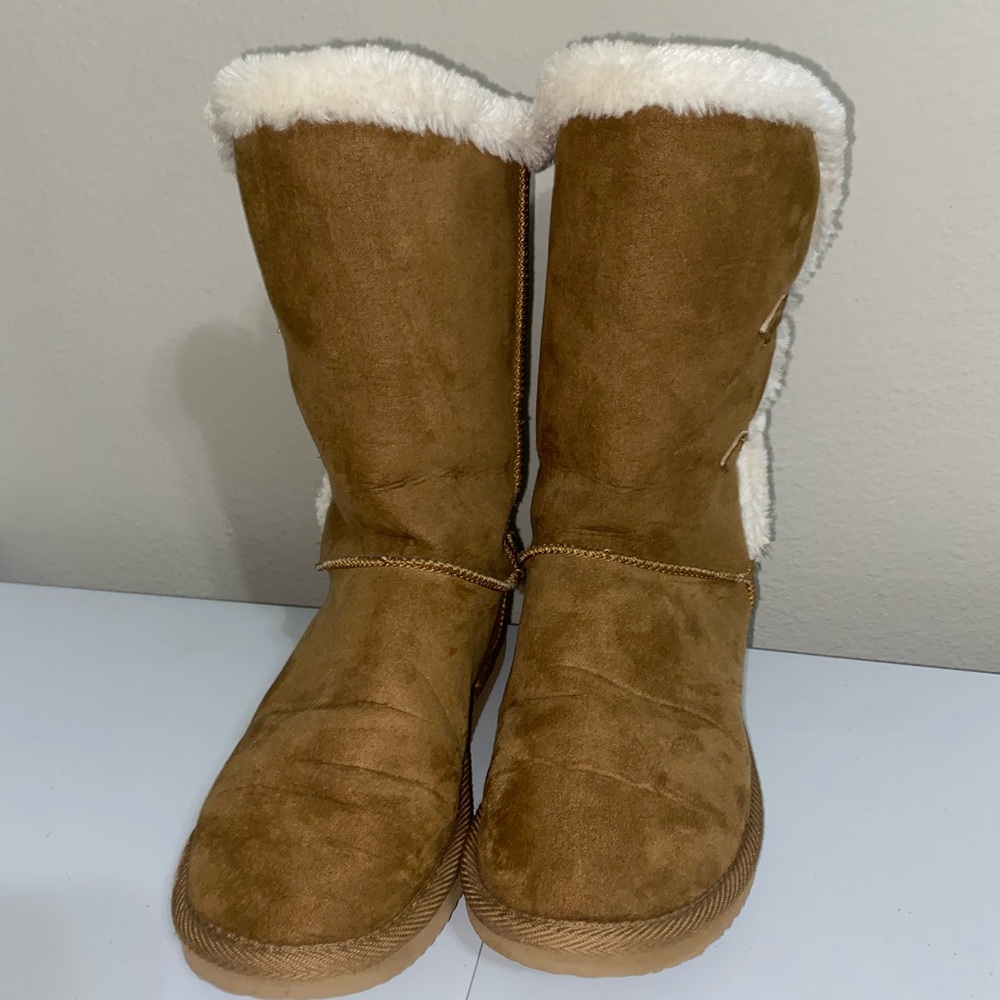 brown/tan uggs